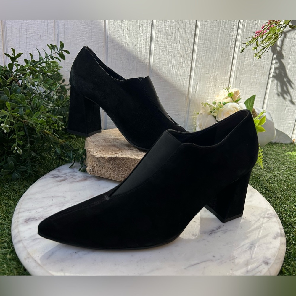 Paul Green Stacia Pointed Toe black 
Bootie women size 7 NEW • 2 3/4" heel